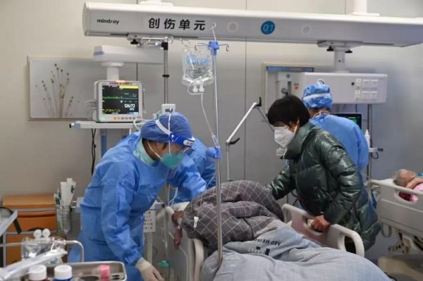 真牛所 全力“保健康、防重症”——各地医护人员坚守疫情防控一线速写