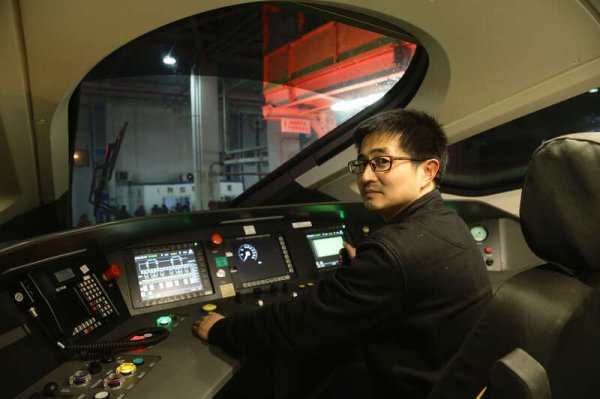 银河证券 我的记者故事 | 十年拍一题——我的铁路情缘