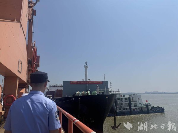 东启网 “湖北造”出海再添新通道  武汉经开港首条直达日韩航线开通